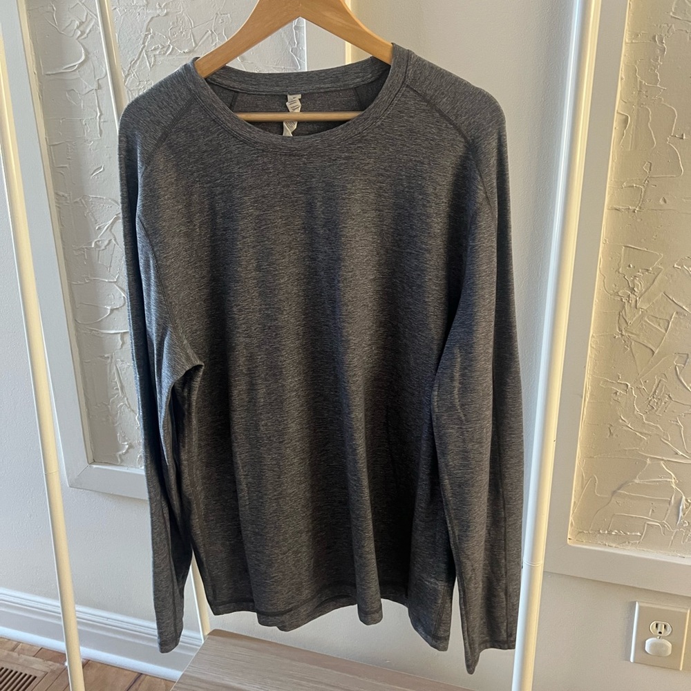 Men’s Lululemon Athletica Charcoal Long Sleeve Top
